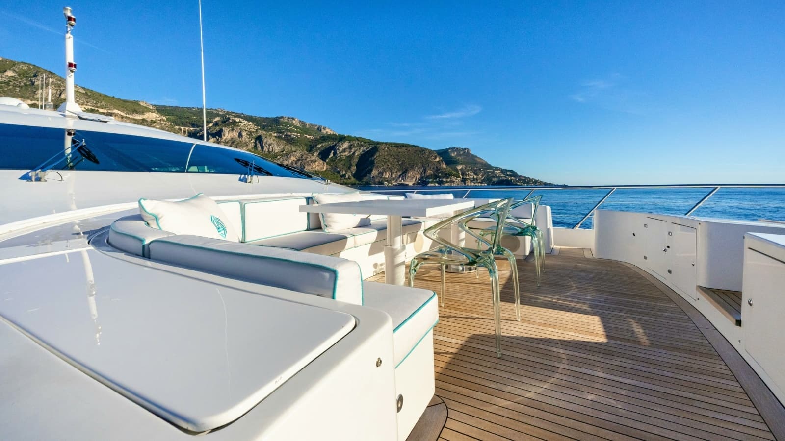 2007 Overmarine Mangusta 130