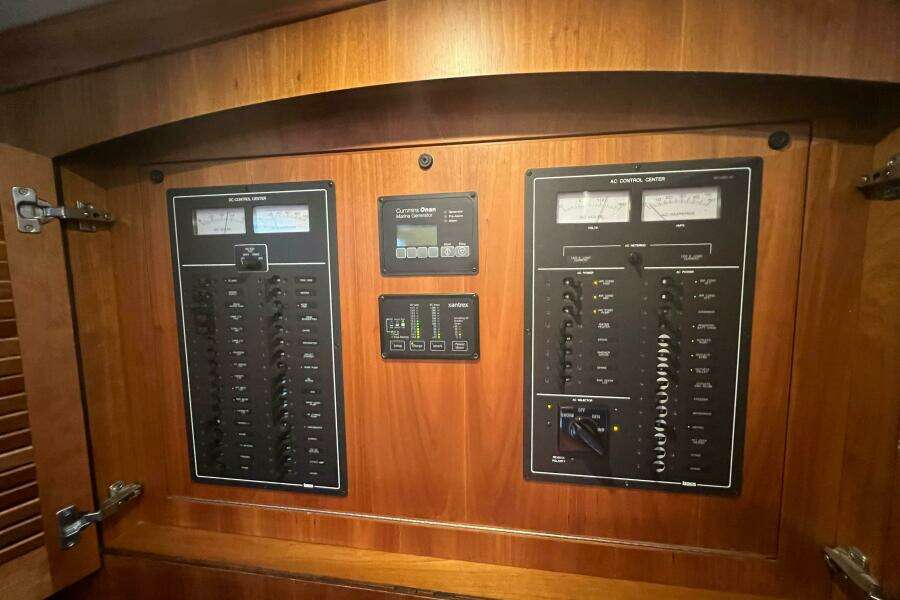 2008 Sabre 42 Hardtop Express