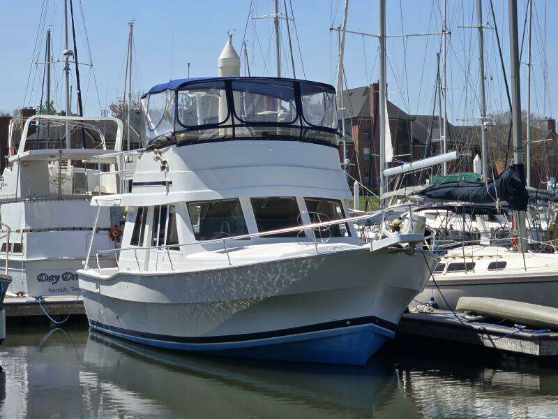 2001 Mainship 390