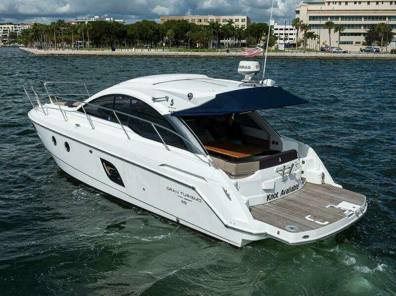 Beneteau 38 GT - Profile