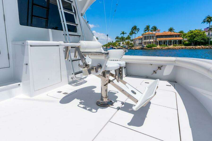 2005 Hatteras 50 Convertible