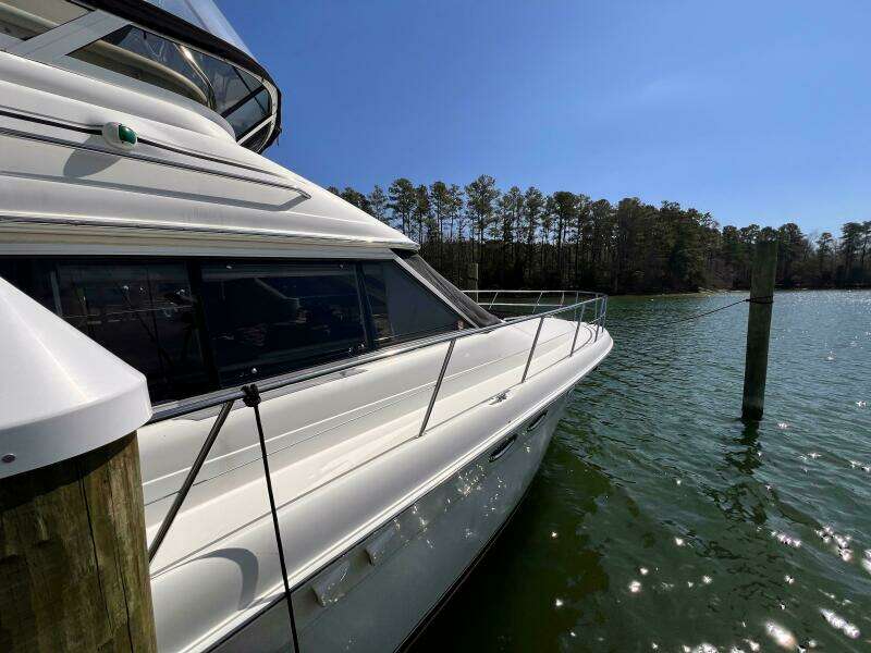 2004 Sea Ray 480 Sedan Bridge
