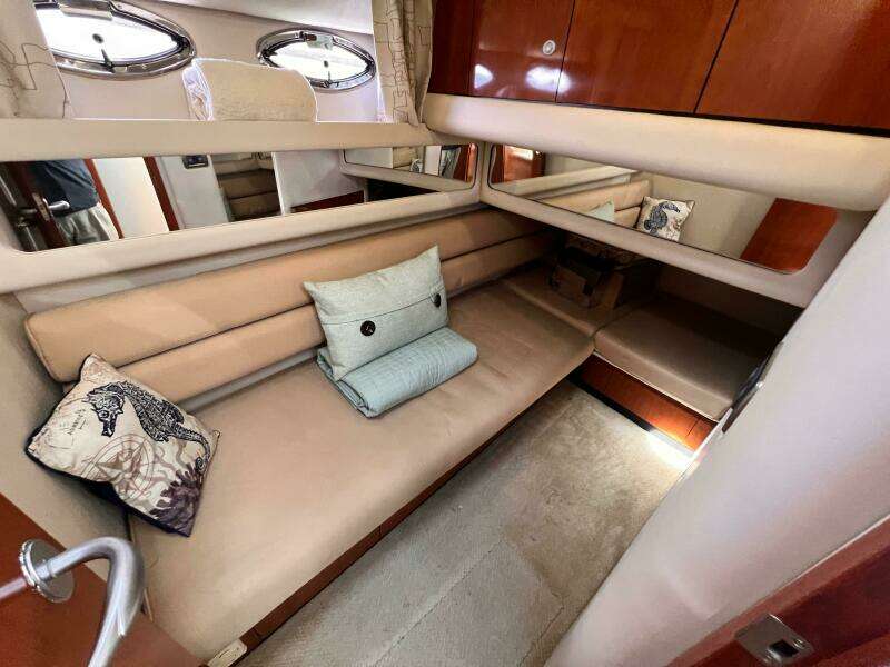 2004 Sea Ray 480 Sedan Bridge