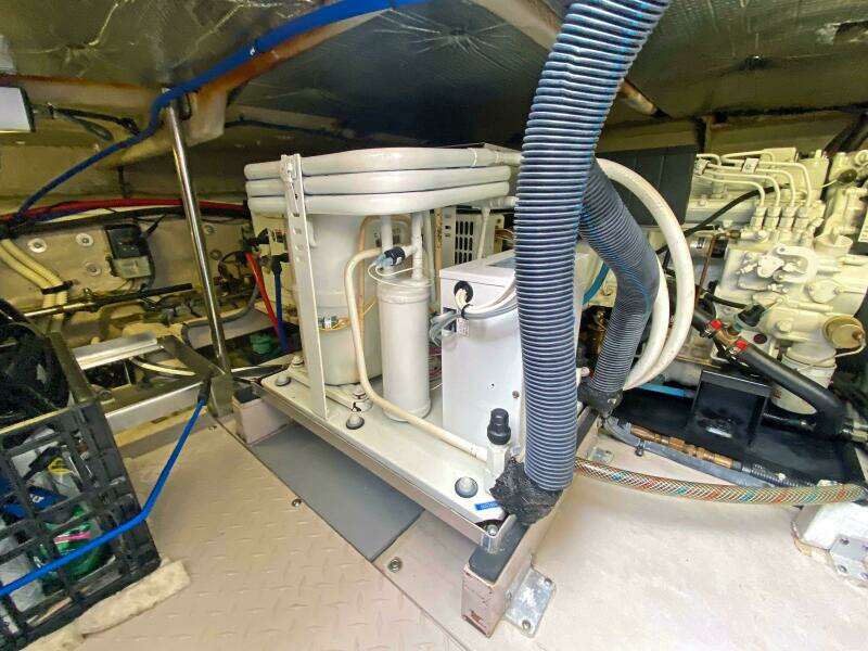 2004 Sea Ray 480 Sedan Bridge