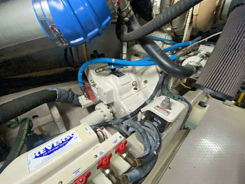 2004 Sea Ray 480 Sedan Bridge