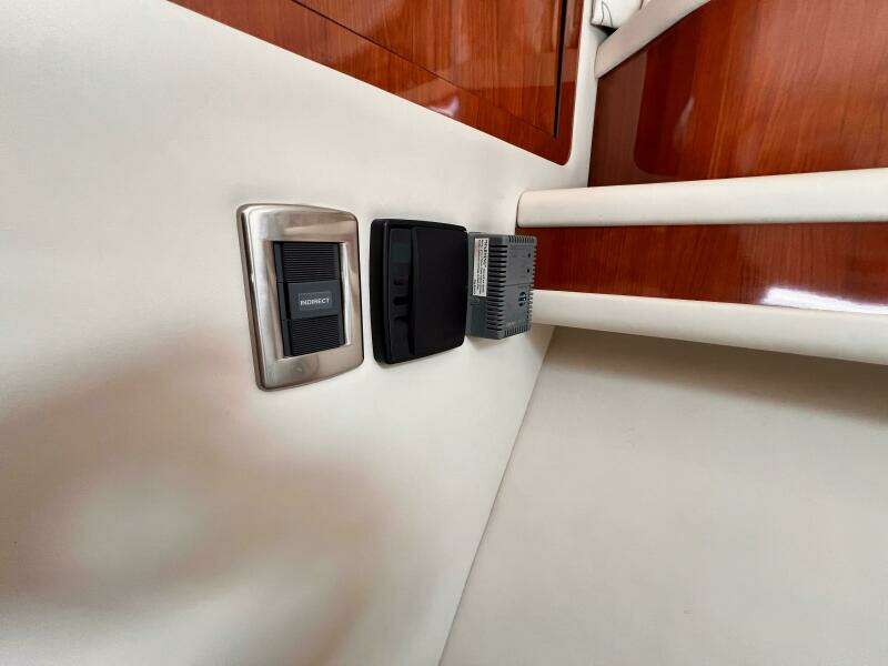 2004 Sea Ray 480 Sedan Bridge