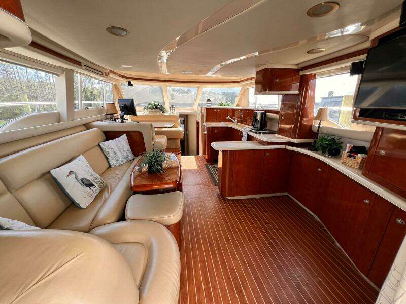 2004 Sea Ray 480 Sedan Bridge