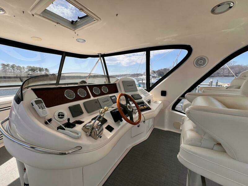 2004 Sea Ray 480 Sedan Bridge