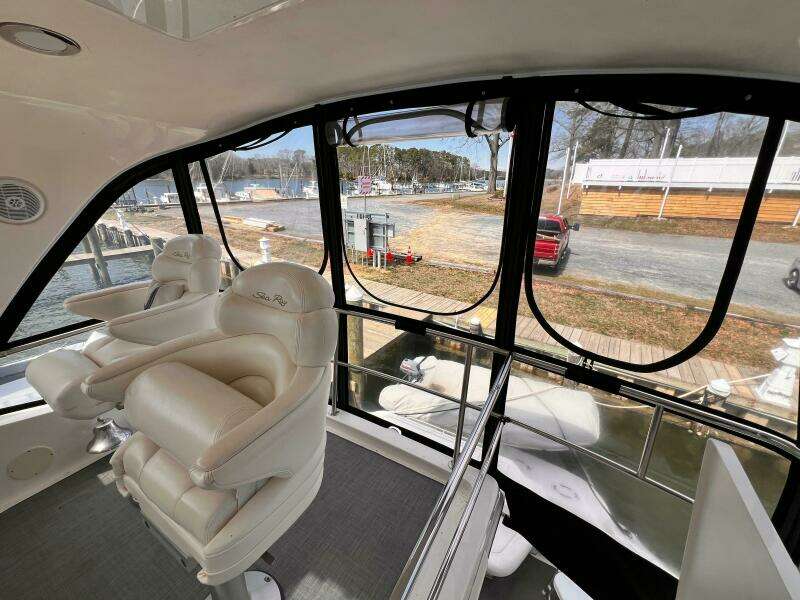 2004 Sea Ray 480 Sedan Bridge