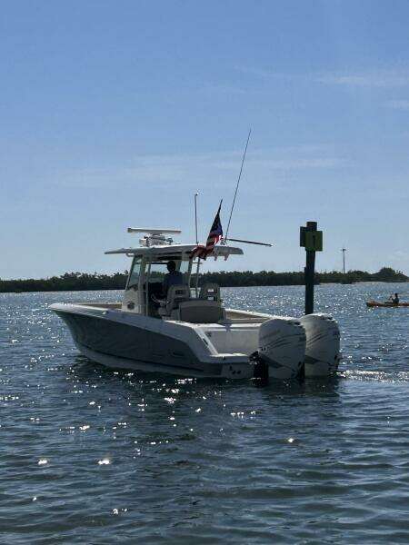 2017 33 Boston Whaler 330 Outrage Port Aft Profile (2)