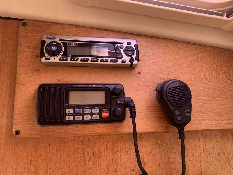 2007 Catalina Morgan 440 Deck Salon