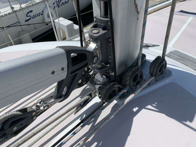 2007 Catalina Morgan 440 Deck Salon