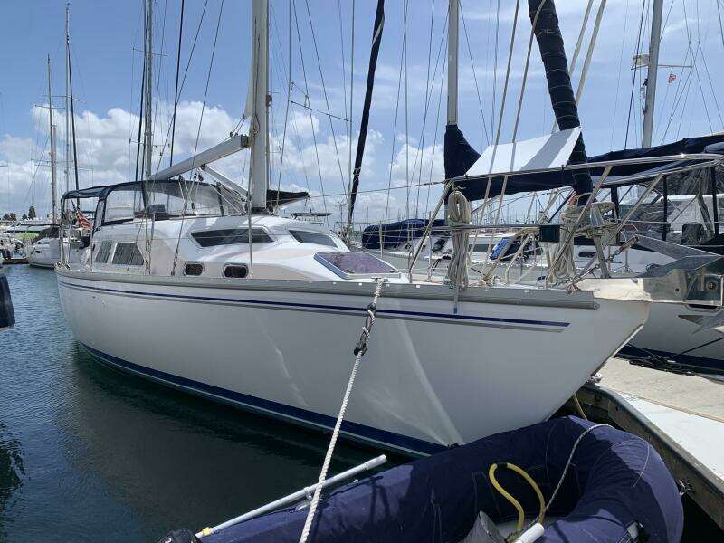 2007 Catalina Morgan 440 Deck Salon