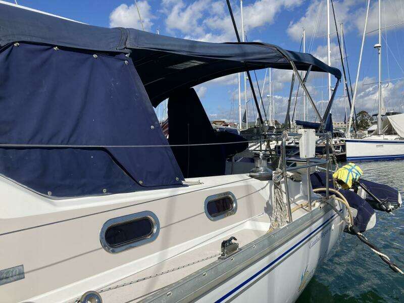 2007 Catalina Morgan 440 Deck Salon