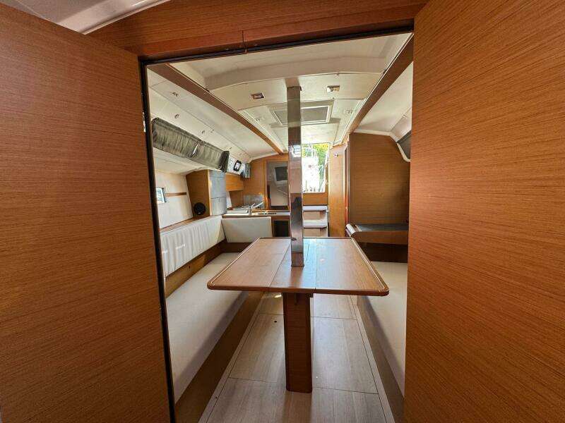 2020 Jeanneau Sun Odyssey 349