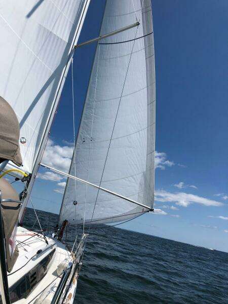 2019 Jeanneau Sun Odyssey 349