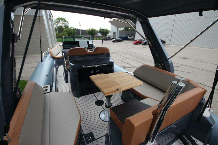 2024 Zodiac Medline 9 NEO