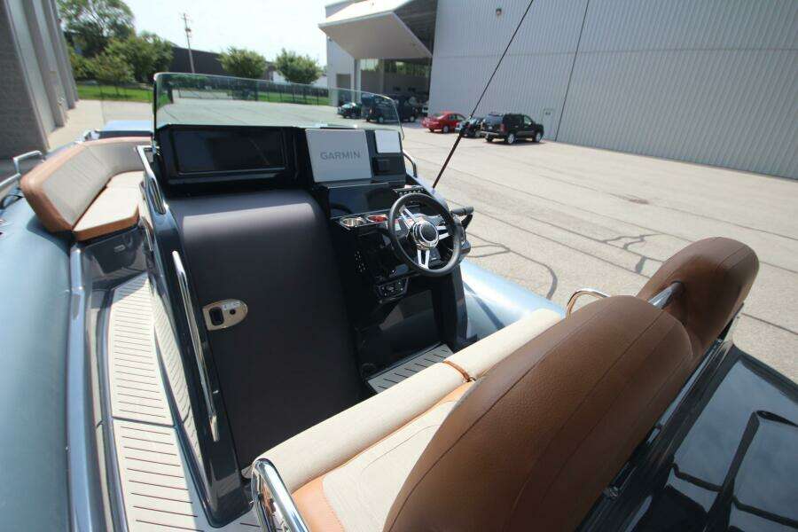 2024 Zodiac Medline 9 NEO