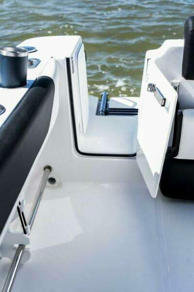 2025 Edgewater 208CC