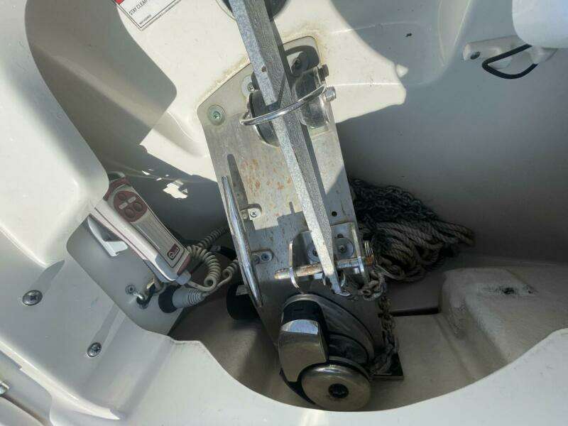 2016 Boston Whaler 270 Vantage