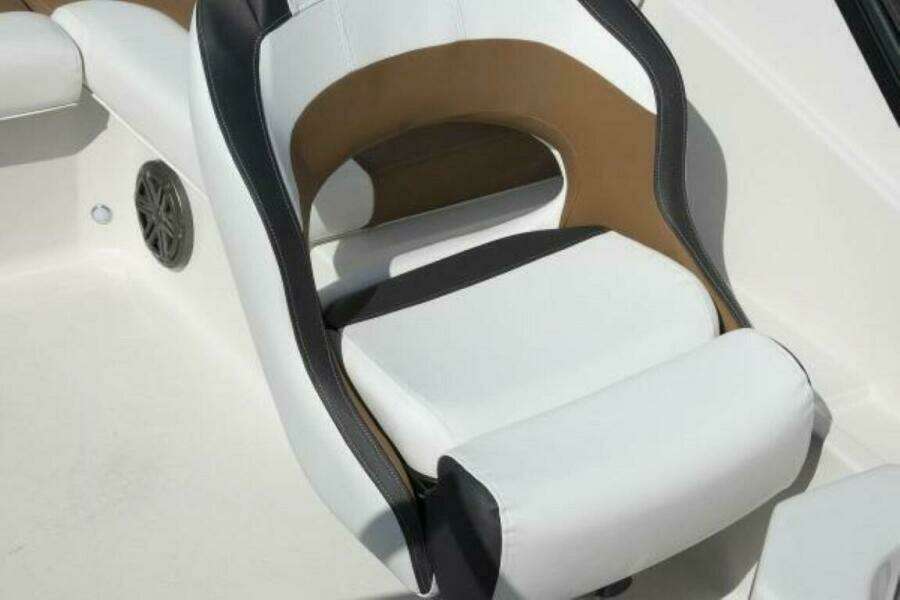 2025 Starcraft SVX 210 OB DC