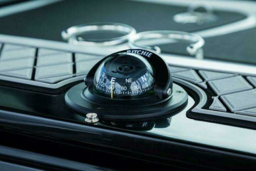 2025 Wellcraft 302 Fisherman