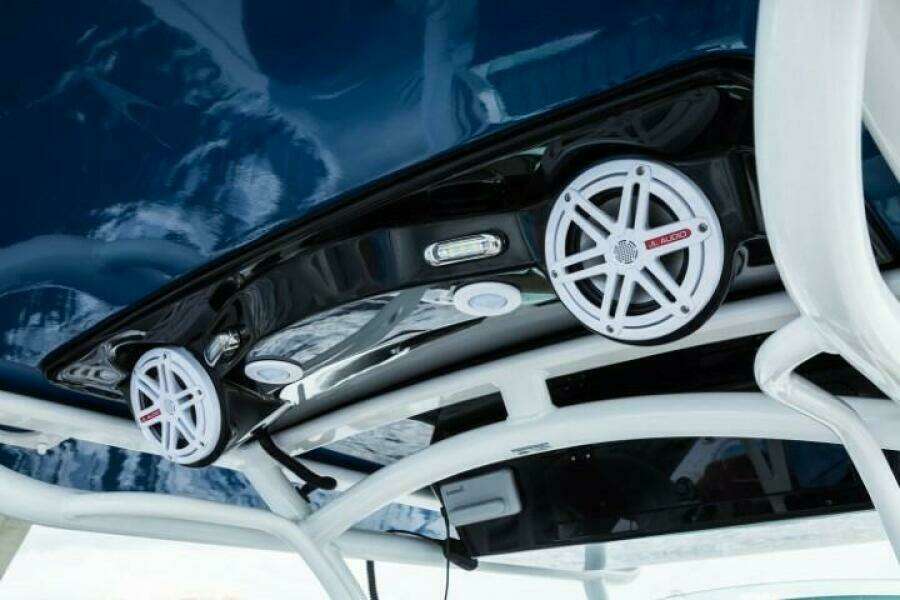 2025 Wellcraft 302 Fisherman