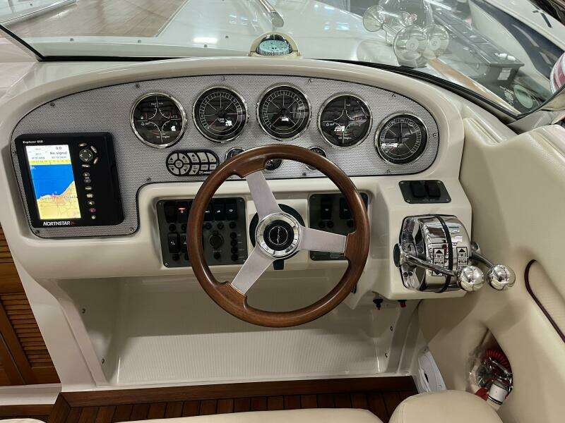 2005 Chris-Craft Corsair 28