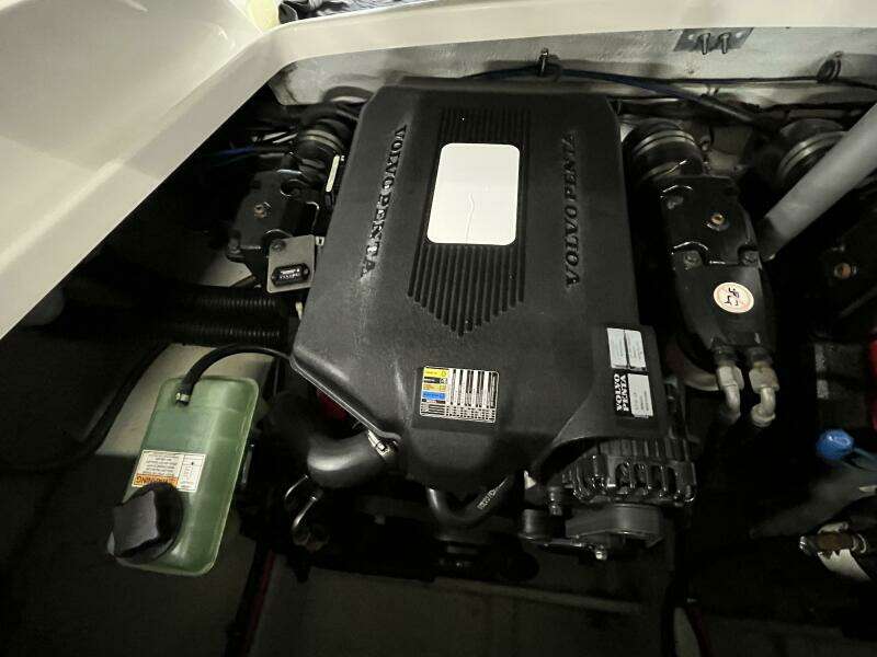 2005 Chris-Craft Corsair 28