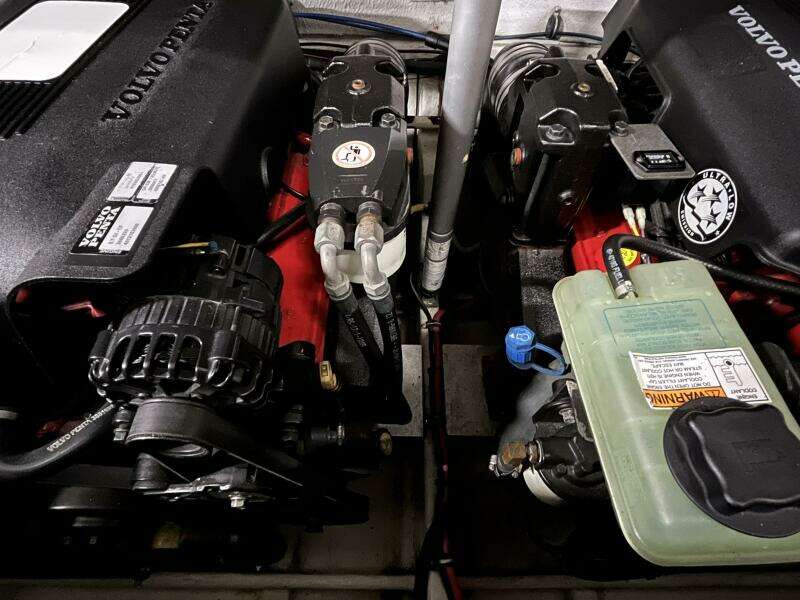 2005 Chris-Craft Corsair 28