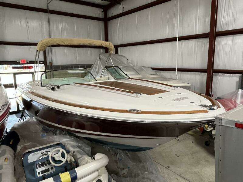 2005 Chris-Craft Corsair 28