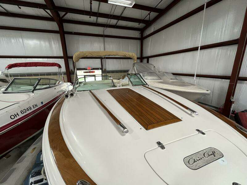 2005 Chris-Craft Corsair 28