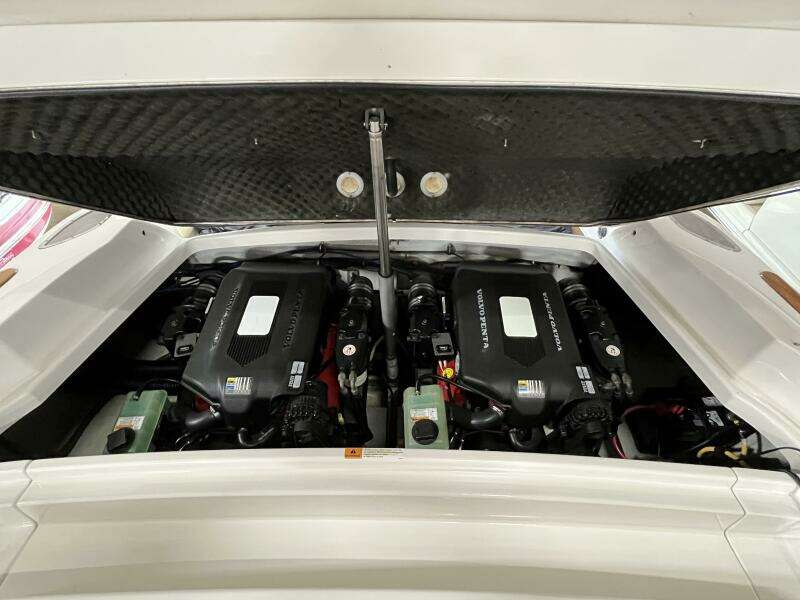 2005 Chris-Craft Corsair 28