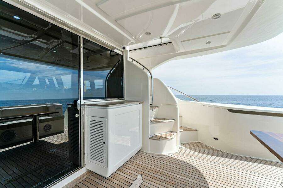 2013 Ferretti Yachts 620