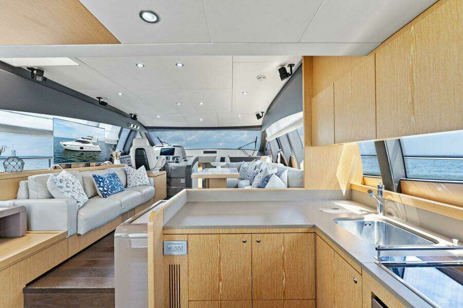 2013 Ferretti Yachts 620