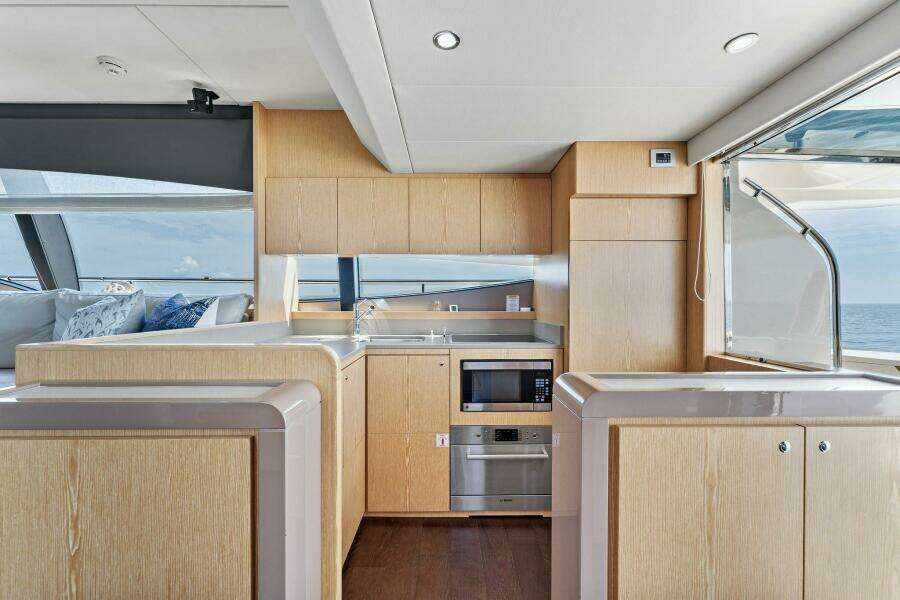 2013 Ferretti Yachts 620