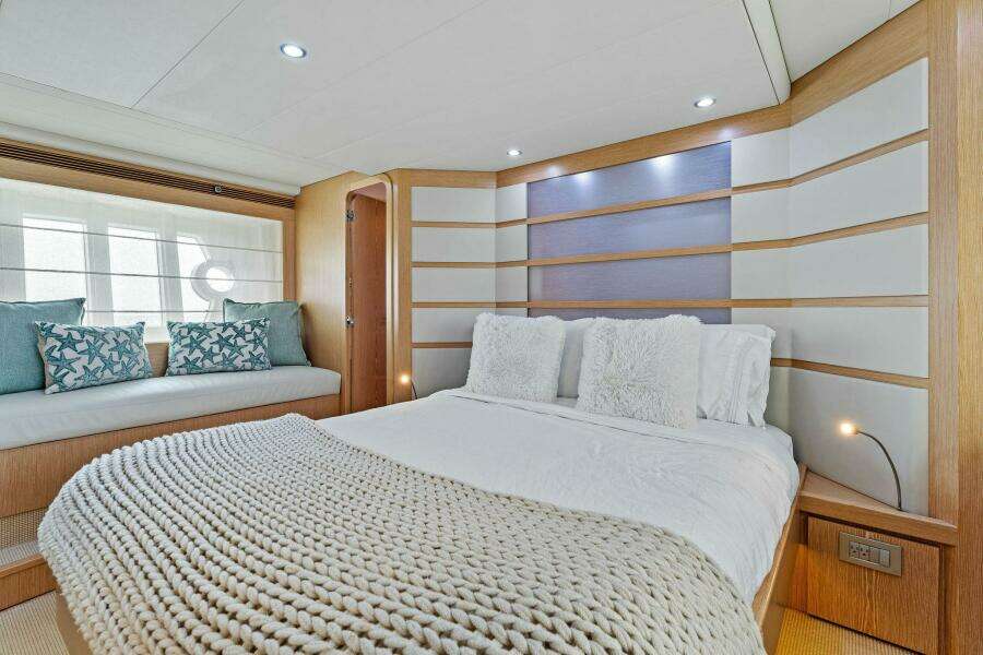 2013 Ferretti Yachts 620 Master Stateroom
