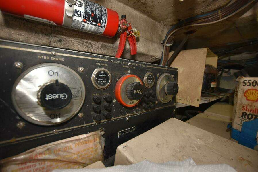 1988 Hatteras 48 Convertible