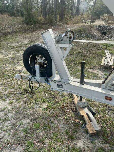 1989 Carver 2557 Montego