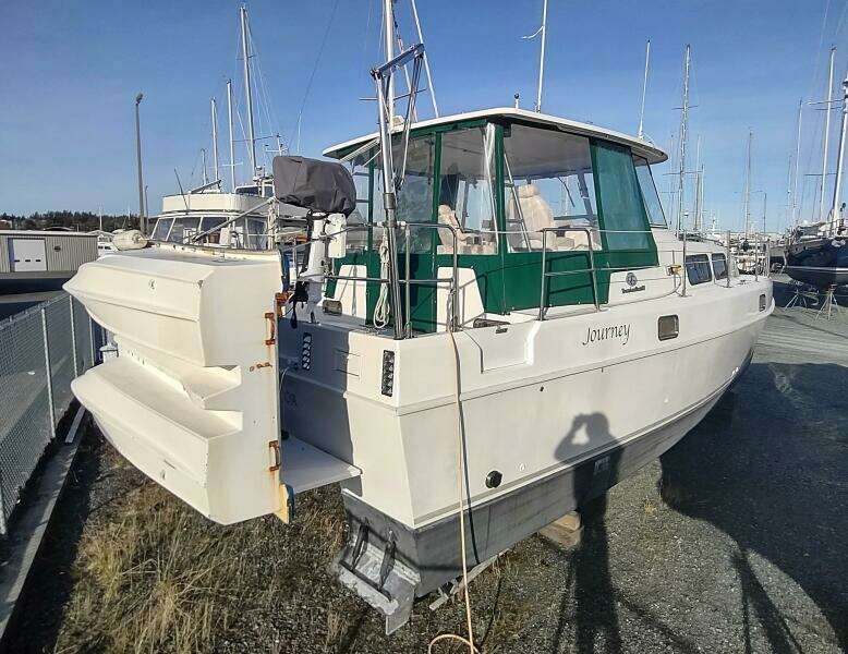 2002 Endeavour Catamaran Trawlercat 36