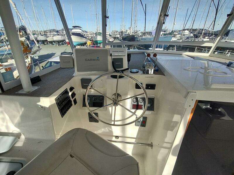 2002 Endeavour Catamaran Trawlercat 36