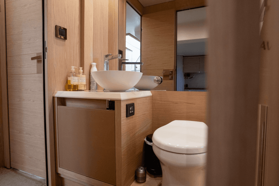 2019 Monte Carlo Yachts MC6