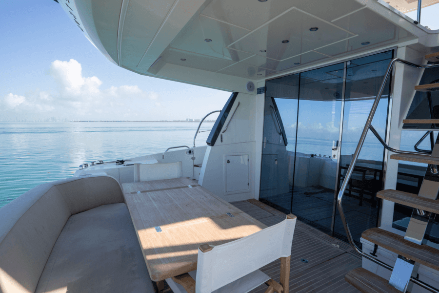 2019 Monte Carlo Yachts MC6