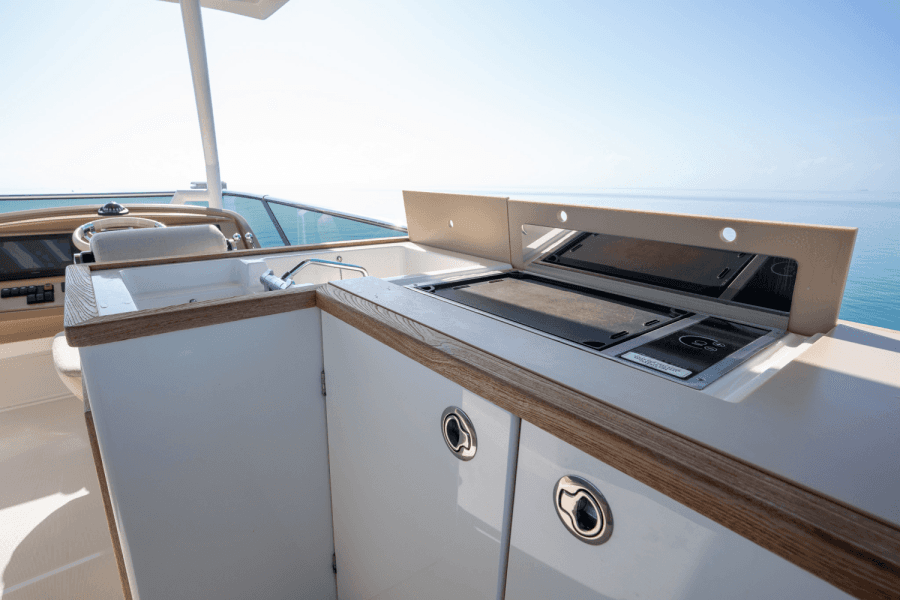 2019 Monte Carlo Yachts MC6