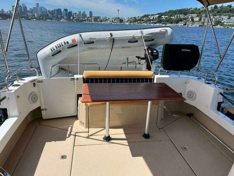 2013 Ranger Tugs R-31 CB