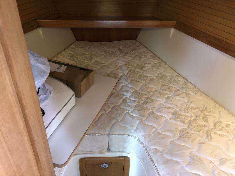 2005 Catalina 320
