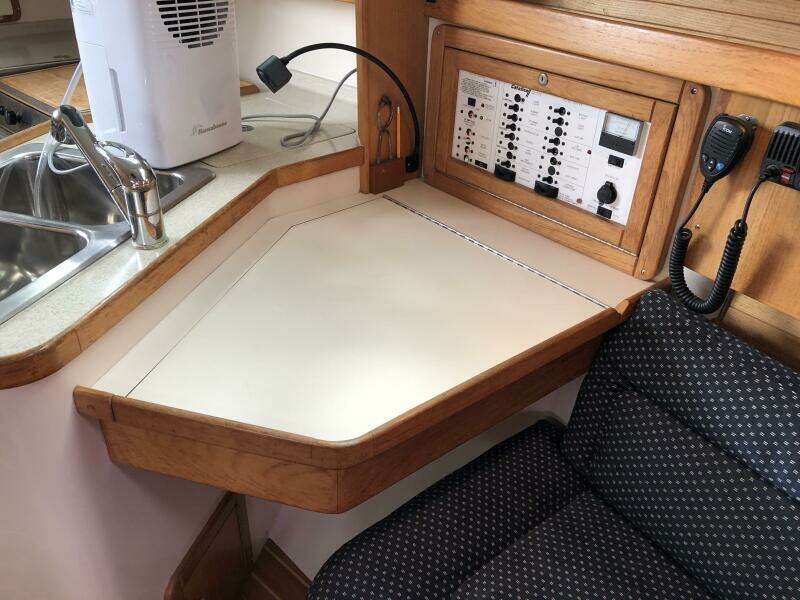 2005 Catalina 320