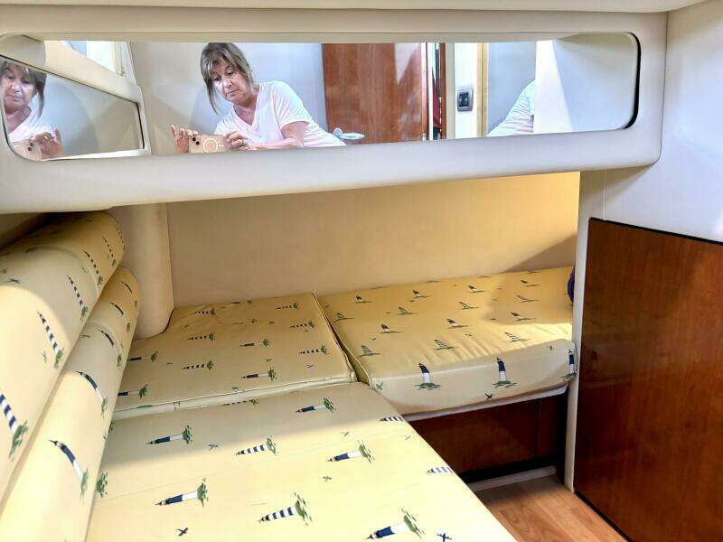 2004 Sea Ray 48 Sedan Bridge