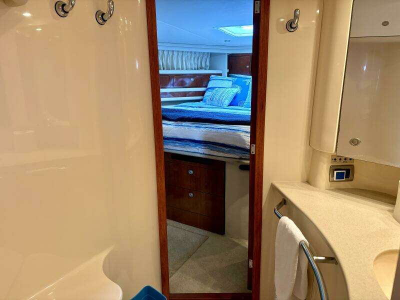 2004 Sea Ray 48 Sedan Bridge