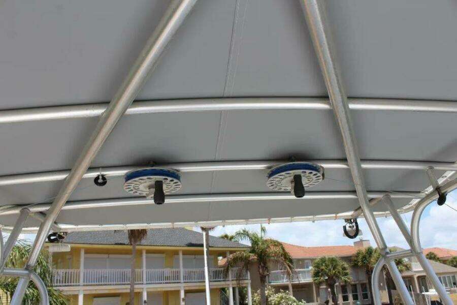 2002 Luhrs Express 36